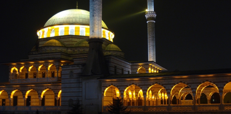 Lleli Camii ve Lleli Baba