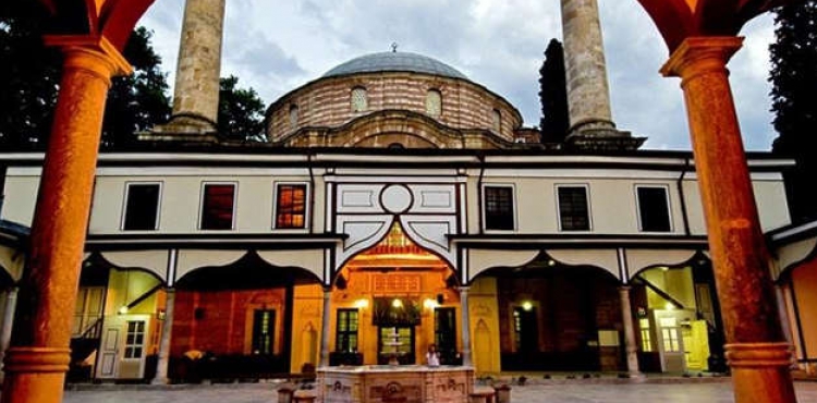 Osmanl Minaresi Neden Eri?